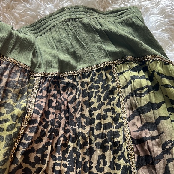 Point to Point. Olive/gold/black animal print maxi skirt/blouse outfit szS - Picture 10 of 11